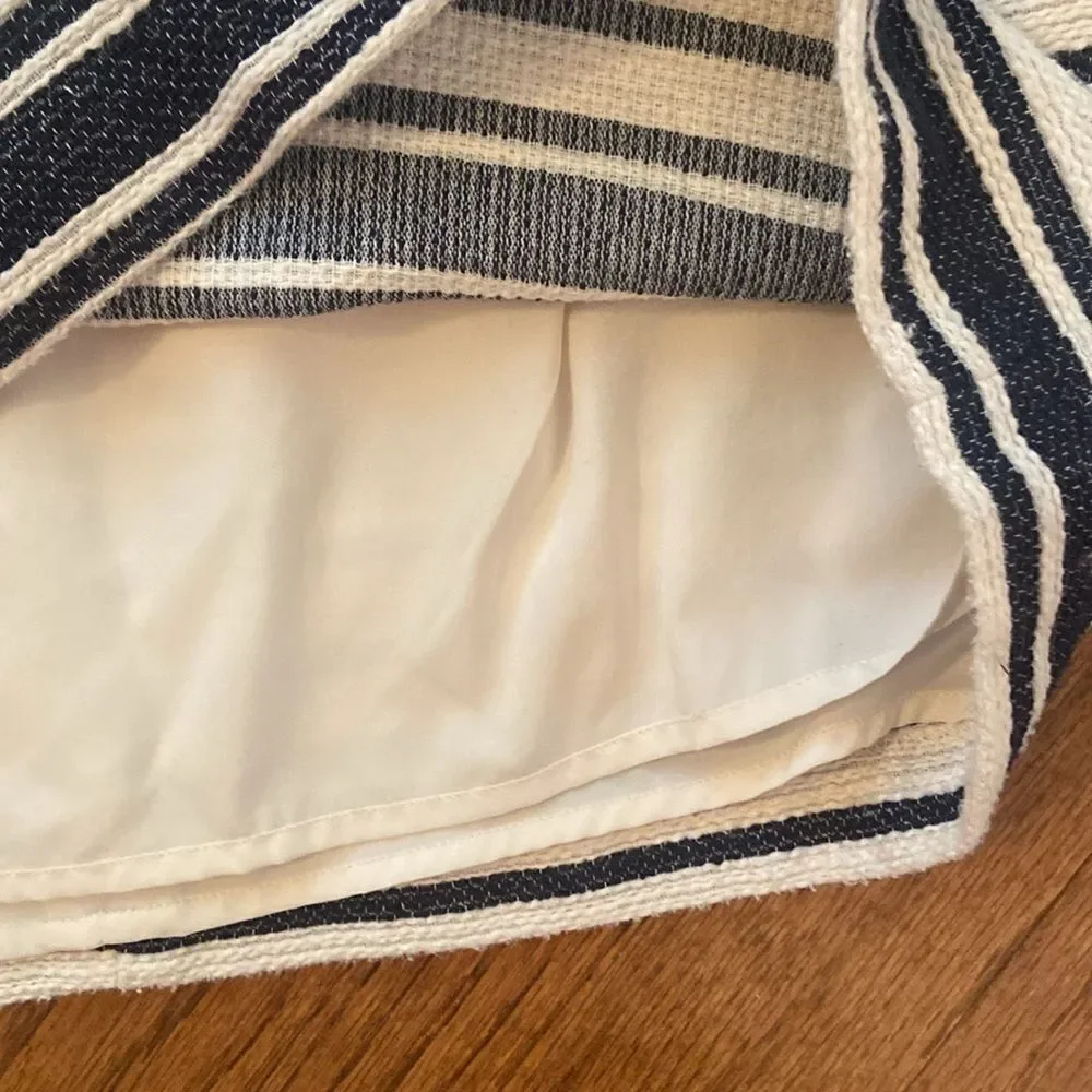 Banana Republic size 10 skirt with lining blue and white striped